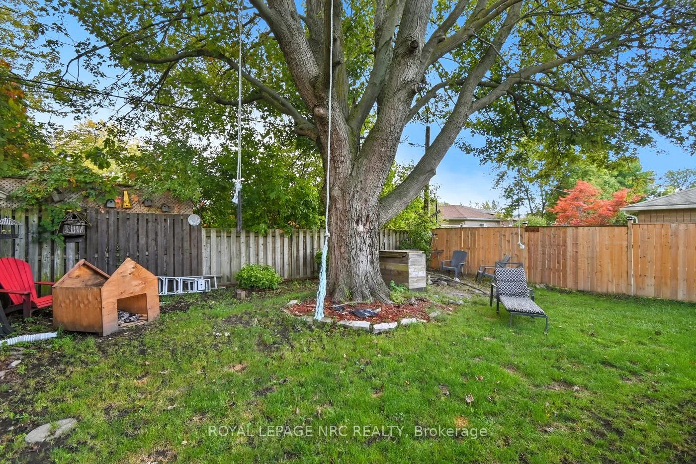 Photo 25 of 243 Gross Avenue, Welland, Broadway — HOMEH