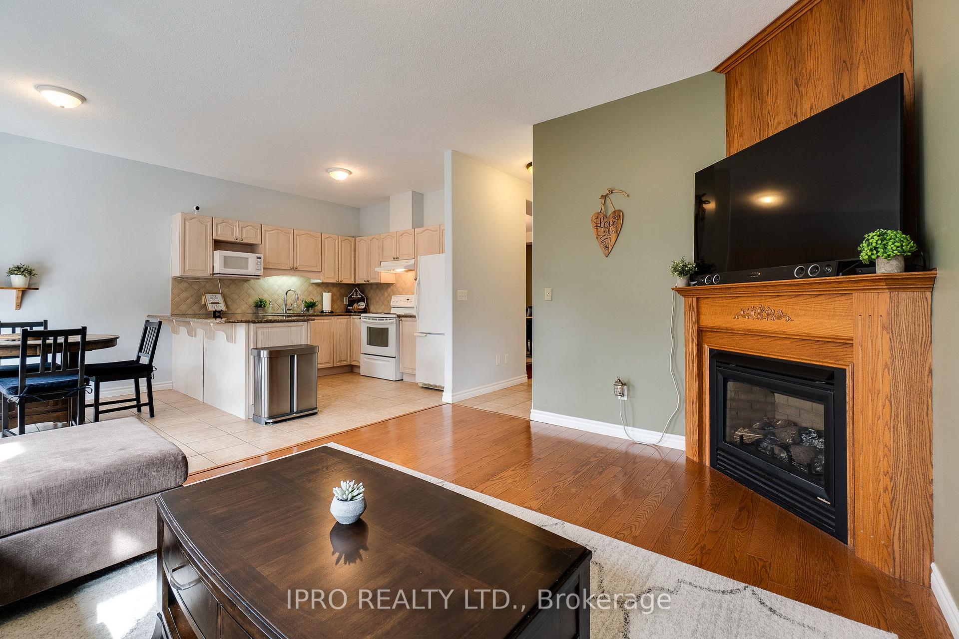Photo 5 of 26 Ferris Drive S, Wellesley — HOMEH