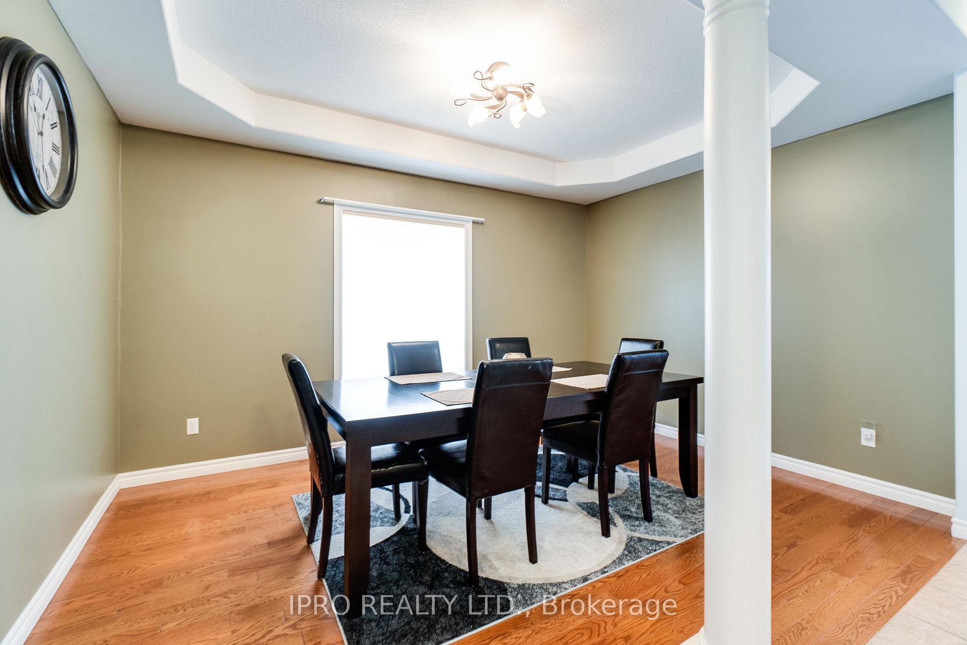 Photo 11 of 26 Ferris Drive S, Wellesley — HOMEH