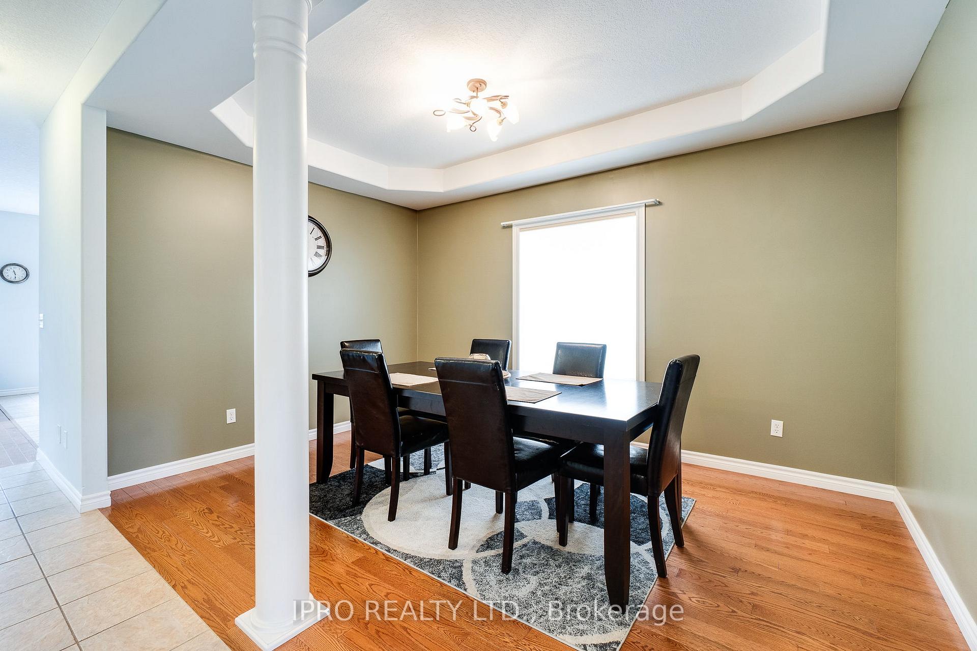 Photo 12 of 26 Ferris Drive S, Wellesley — HOMEH