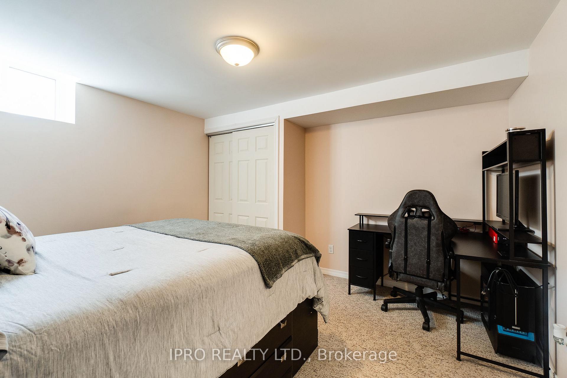 Photo 22 of 26 Ferris Drive S, Wellesley — HOMEH