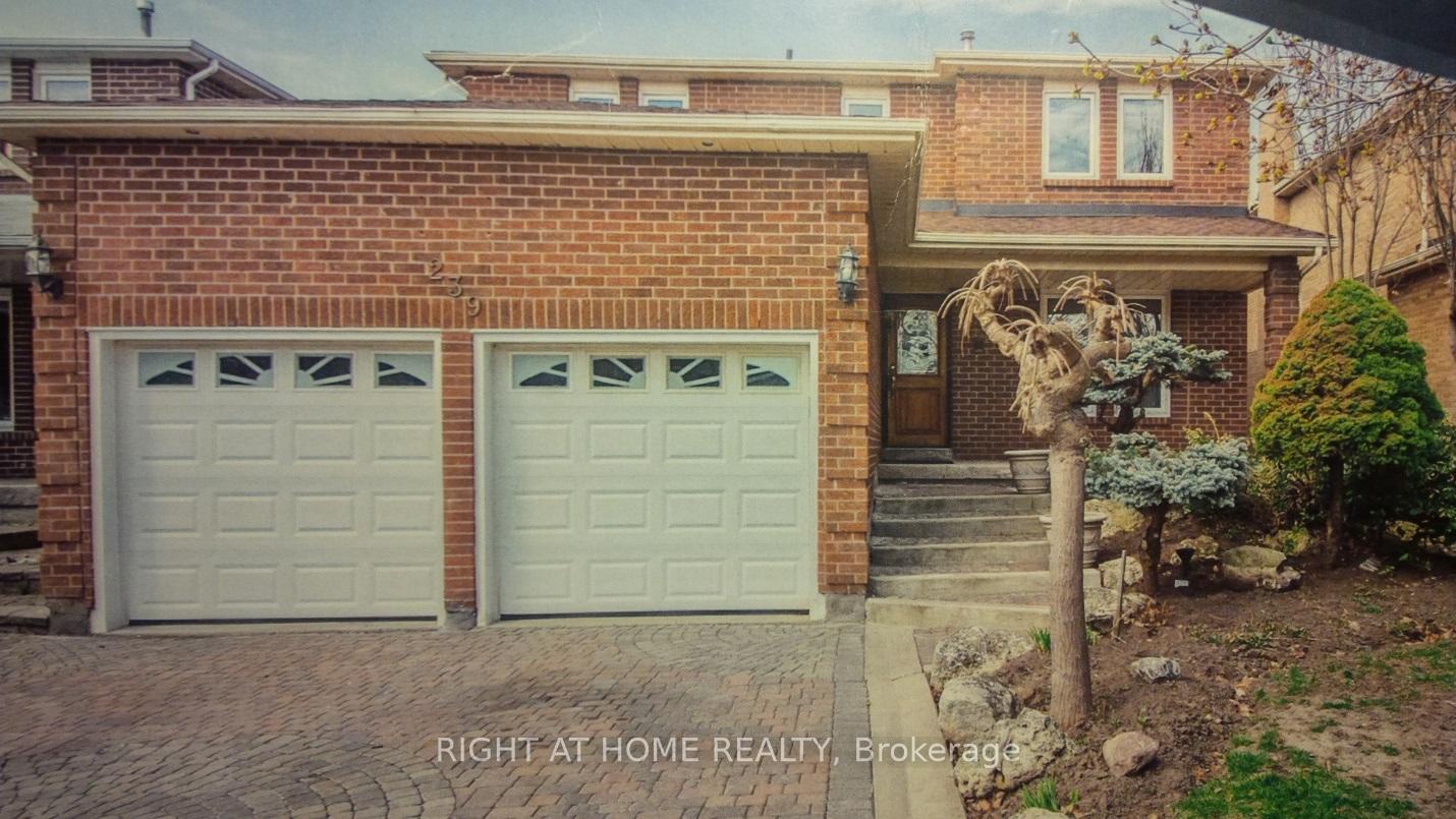 Photo 1 of 239 Ridgefield Crescent, Vaughan, Maple — HOMEH