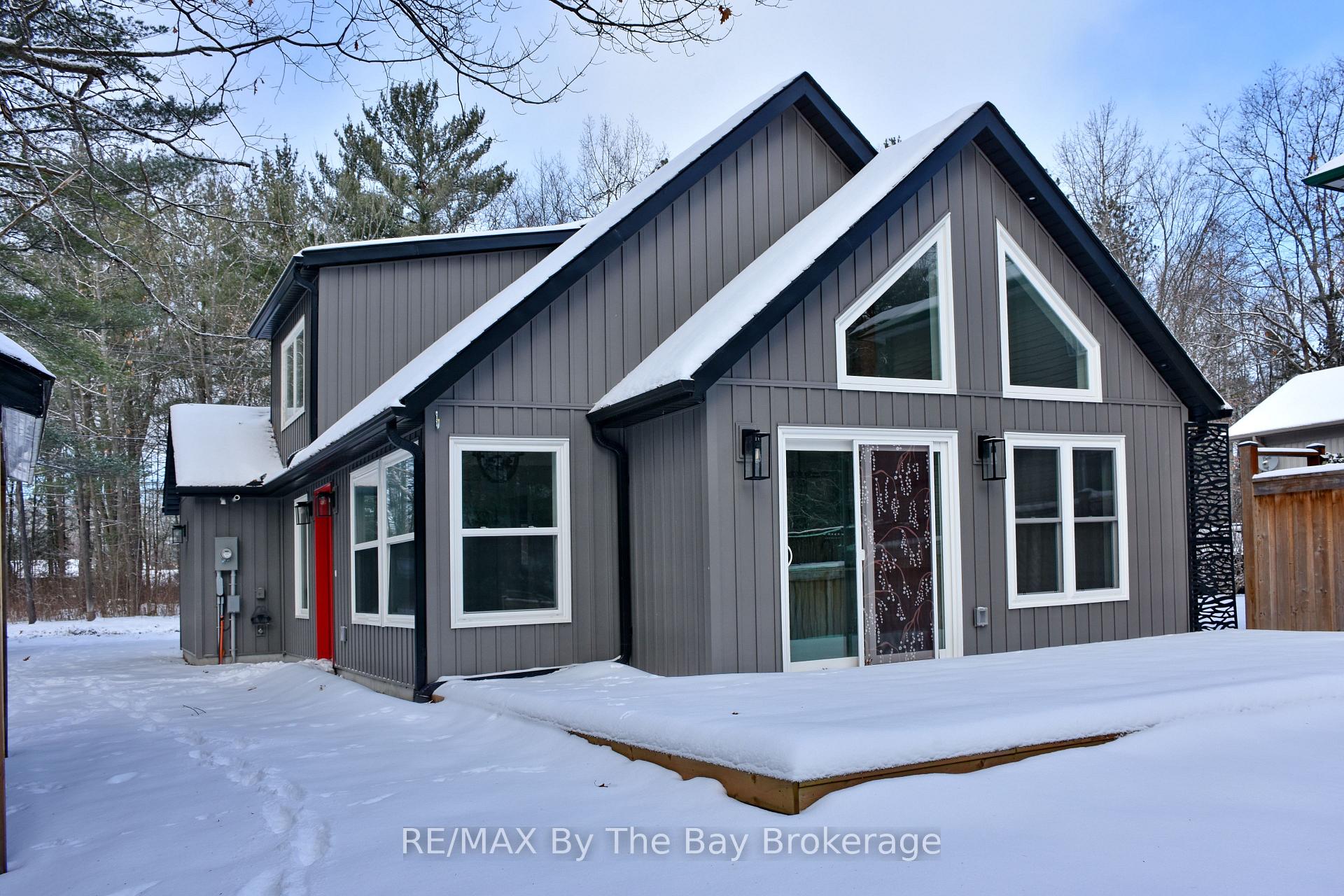Photo 2 of 181 Knox Road E, Wasaga Beach — HOMEH