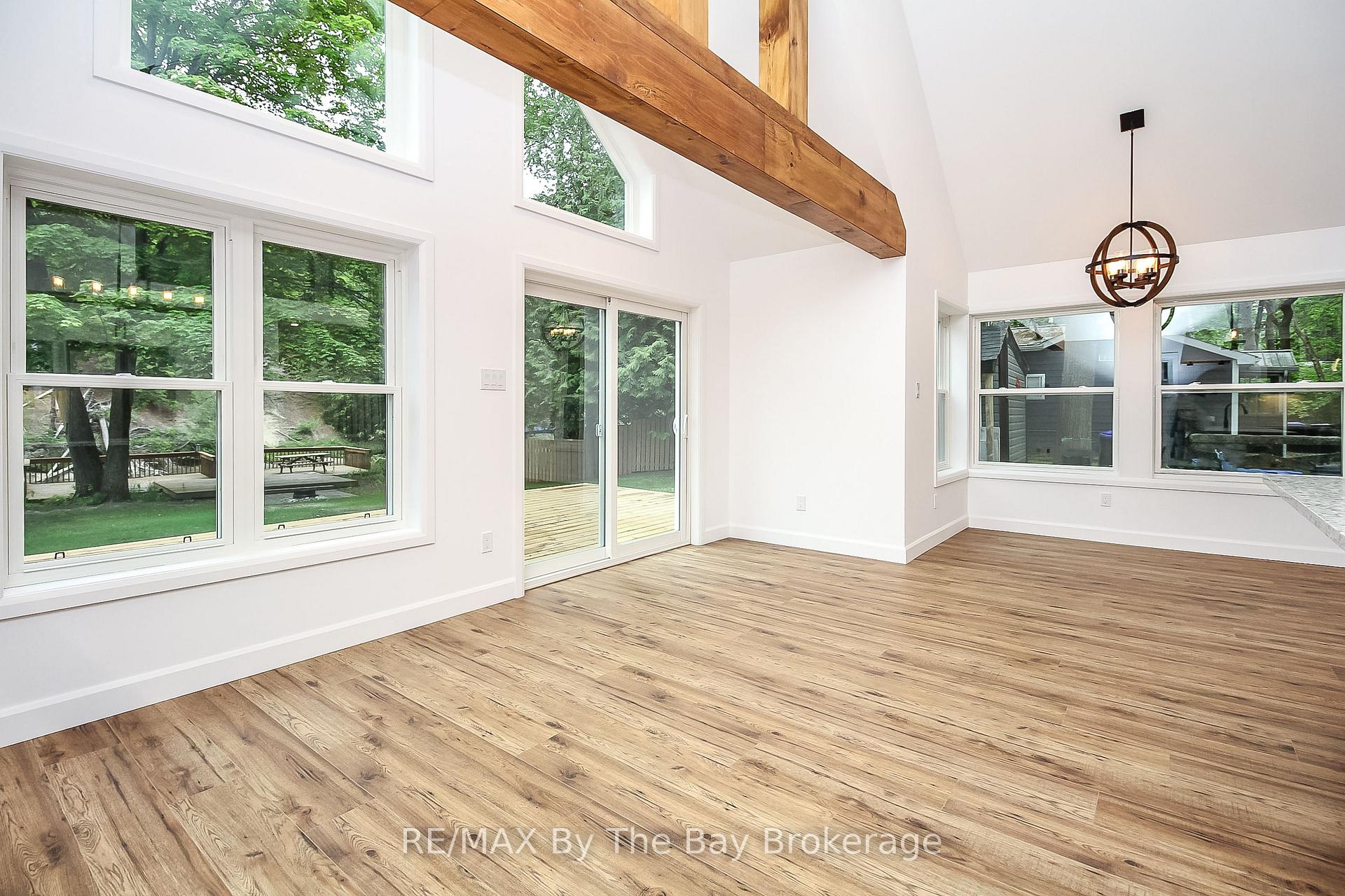 Photo 12 of 181 Knox Road E, Wasaga Beach — HOMEH