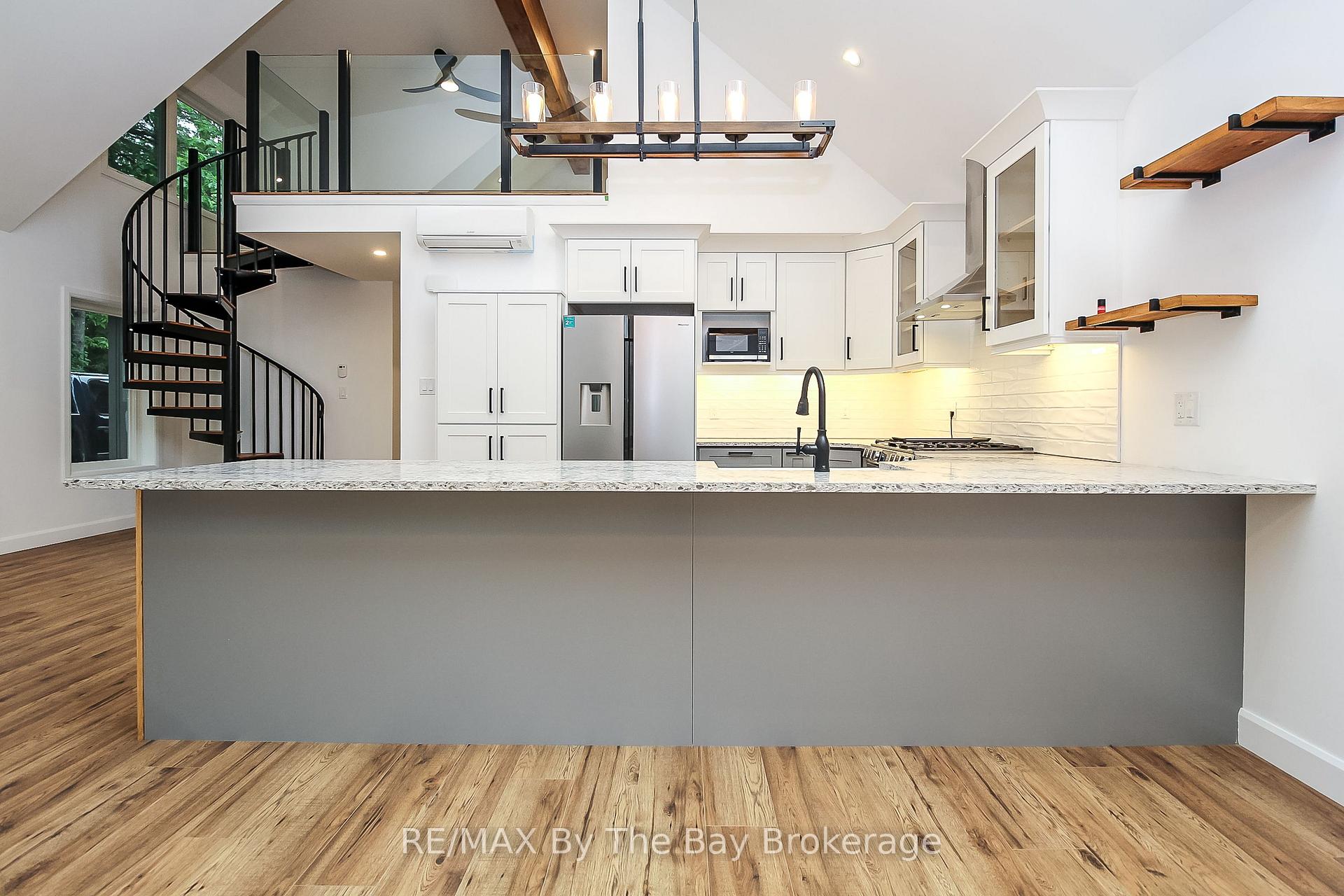 Photo 15 of 181 Knox Road E, Wasaga Beach — HOMEH