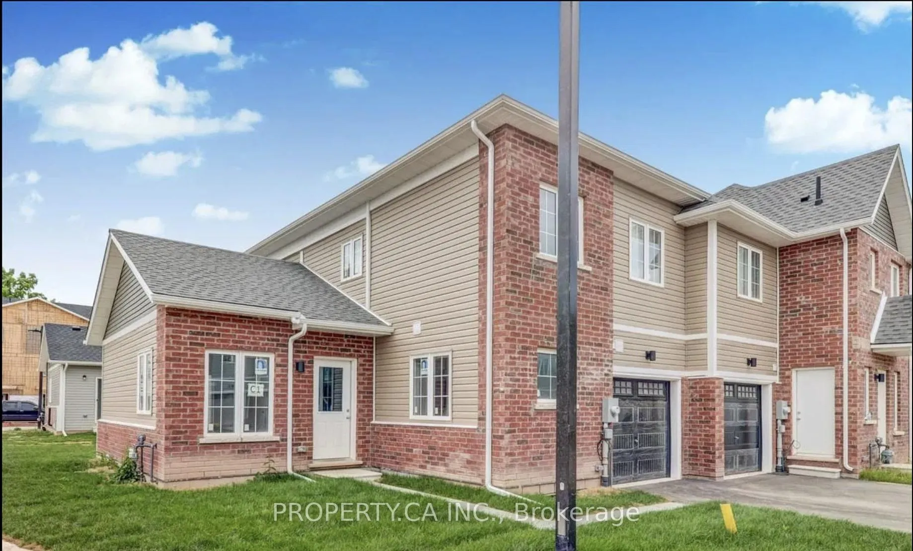 Photo 2 of Unit Upper, 3 Waterleaf Trail, Welland, Broadway — HOMEH