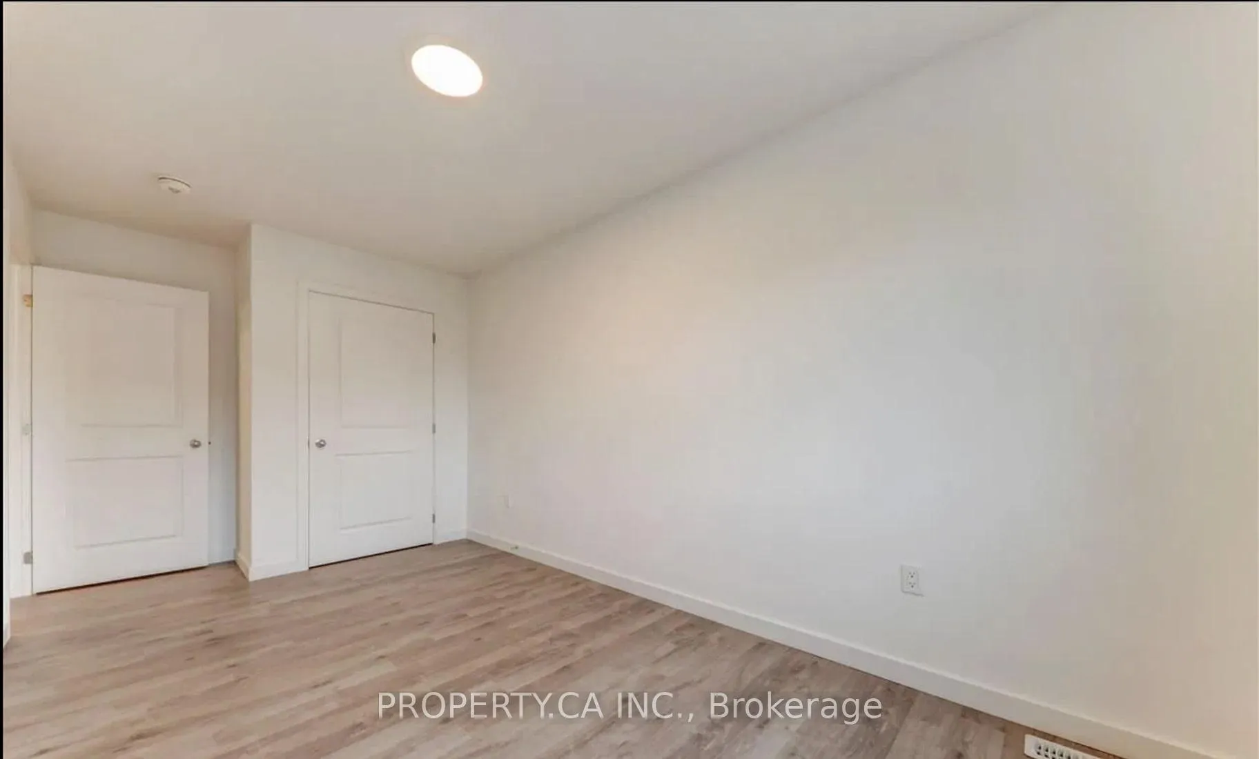 Photo 18 of Unit Upper, 3 Waterleaf Trail, Welland, Broadway — HOMEH