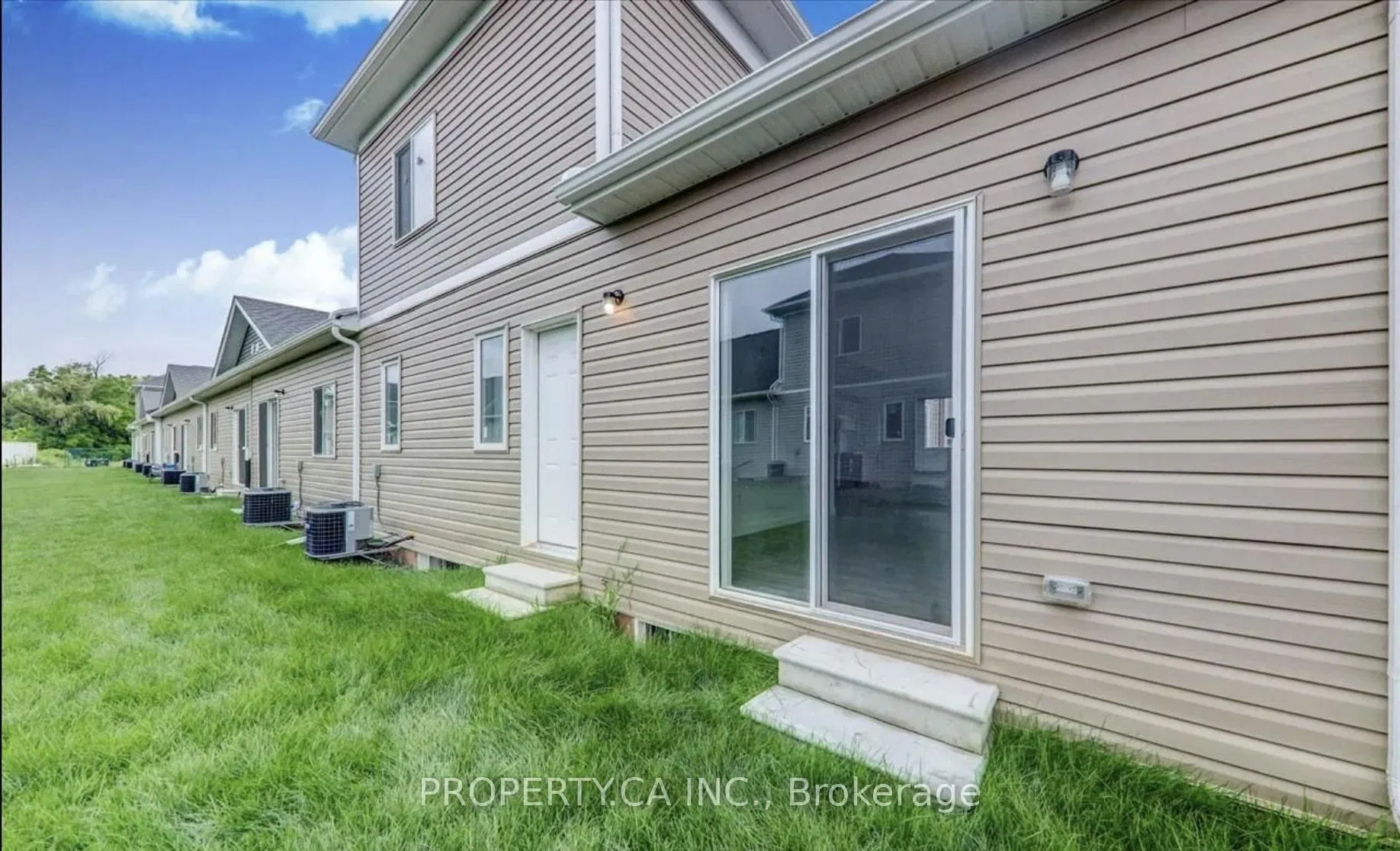Photo 21 of Unit Upper, 3 Waterleaf Trail, Welland, Broadway — HOMEH