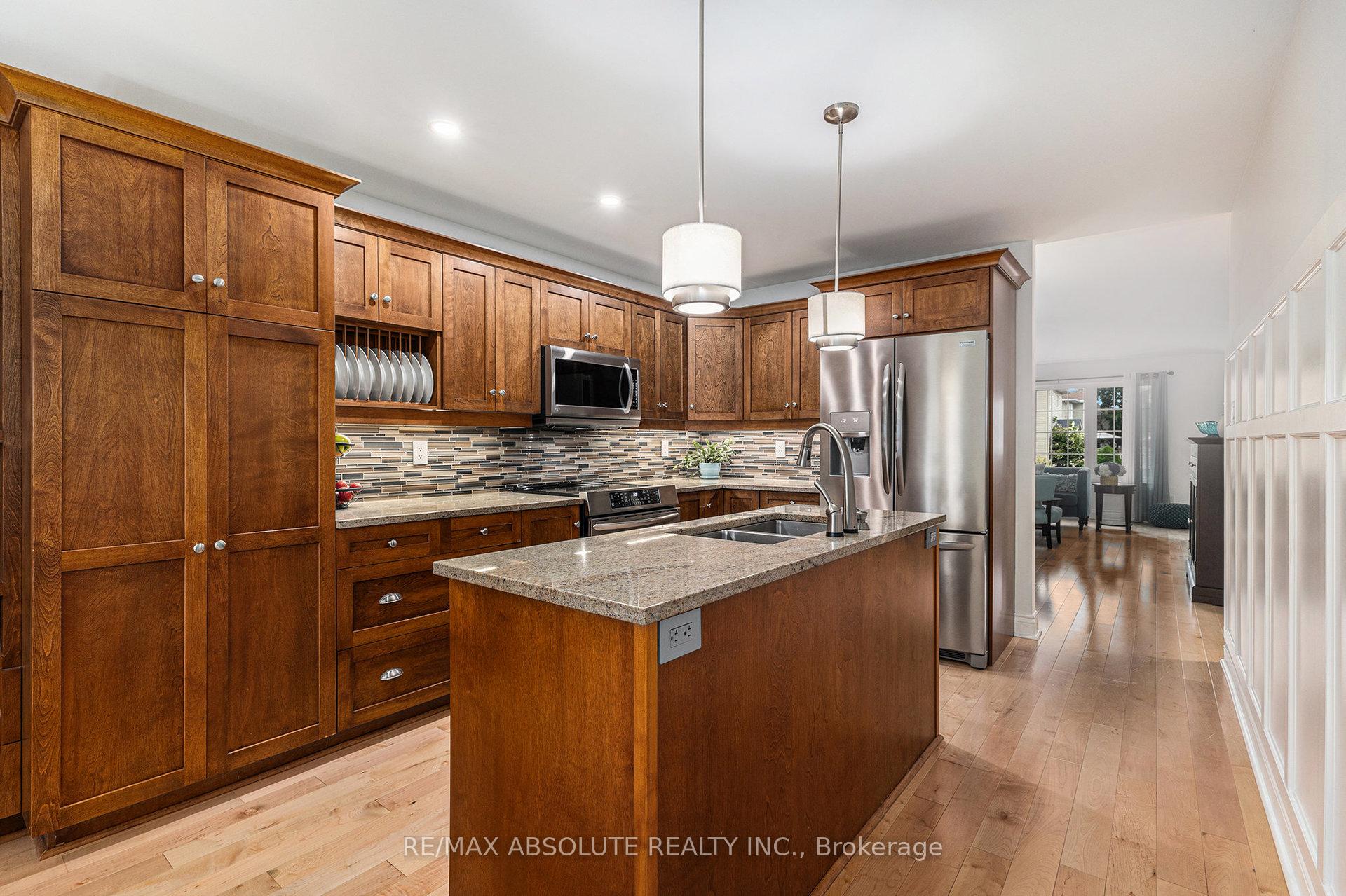 Photo 12 of 128 Mclachlin Street S, Arnprior — HOMEH