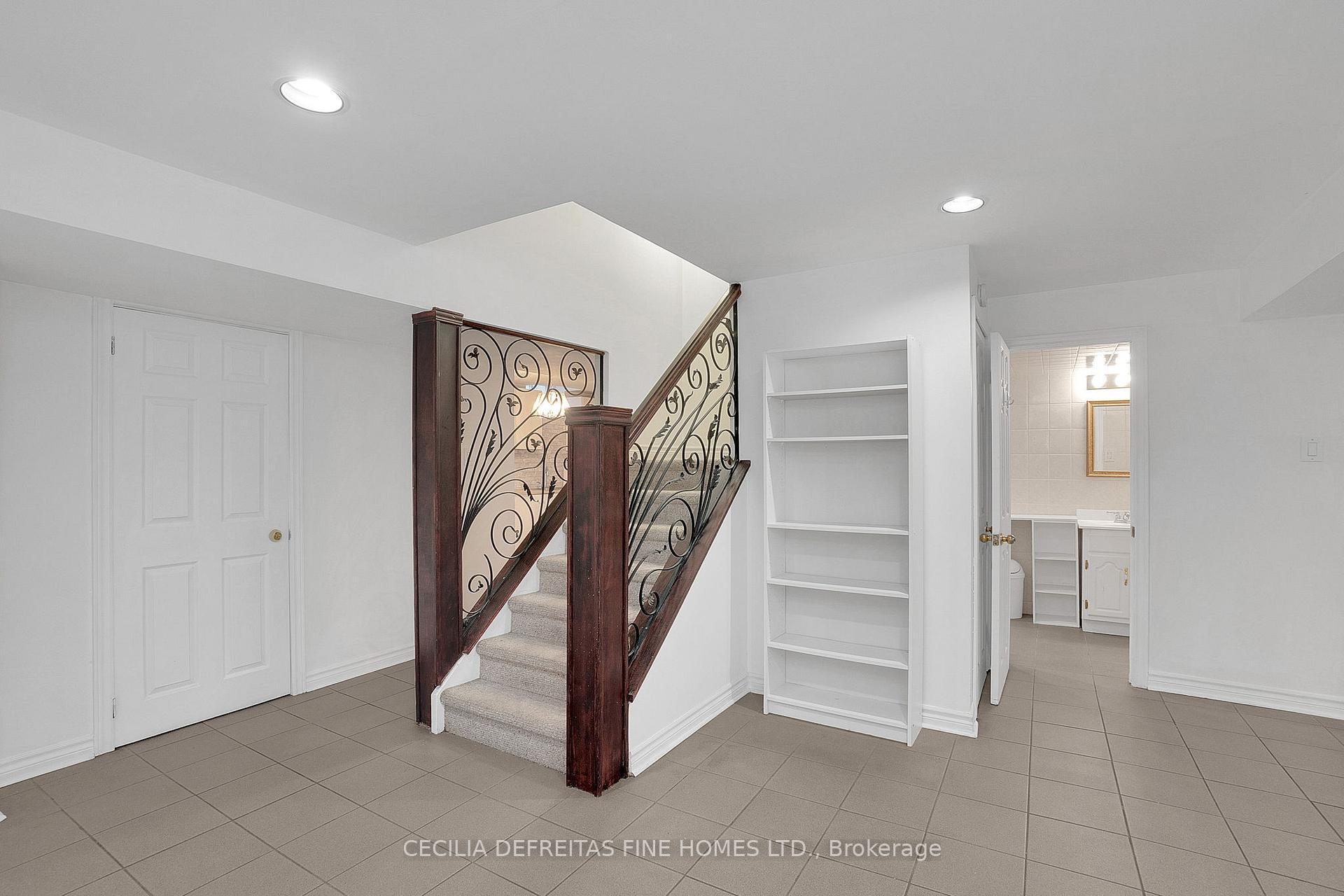 Photo 6 of Unit Bsmt, 249 Dante Court, Vaughan, East Woodbridge — HOMEH