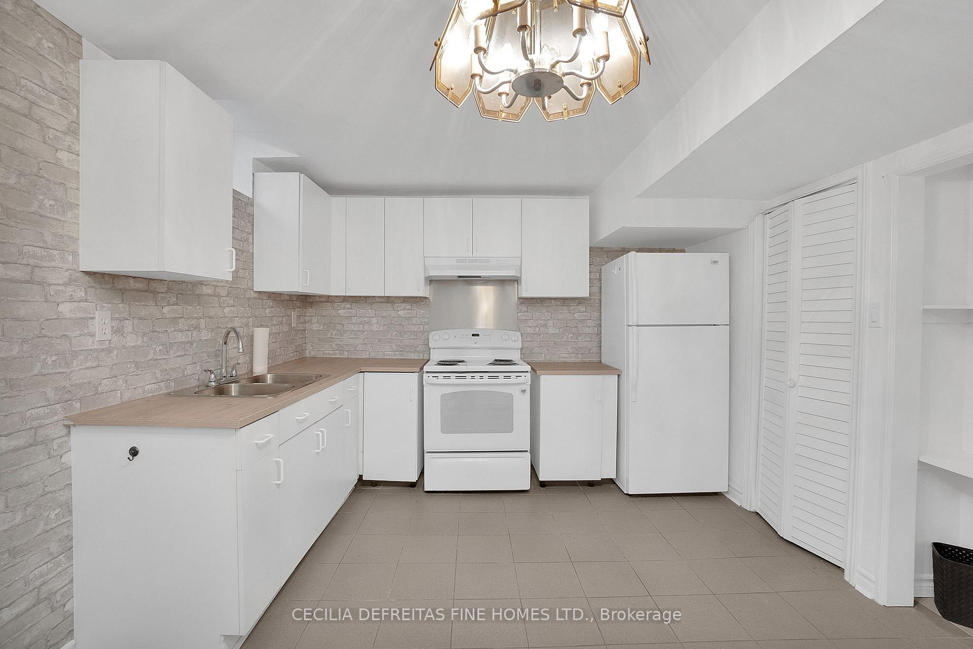 Photo 9 of Unit Bsmt, 249 Dante Court, Vaughan, East Woodbridge — HOMEH