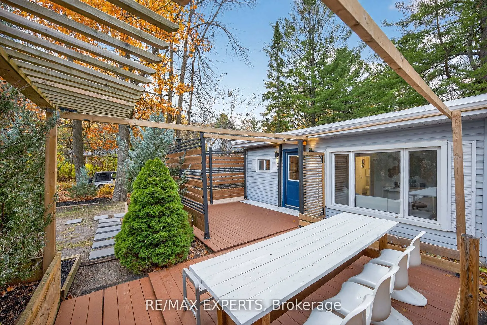 Photo 5 of 48 Sunnidale Road S, Wasaga Beach — HOMEH