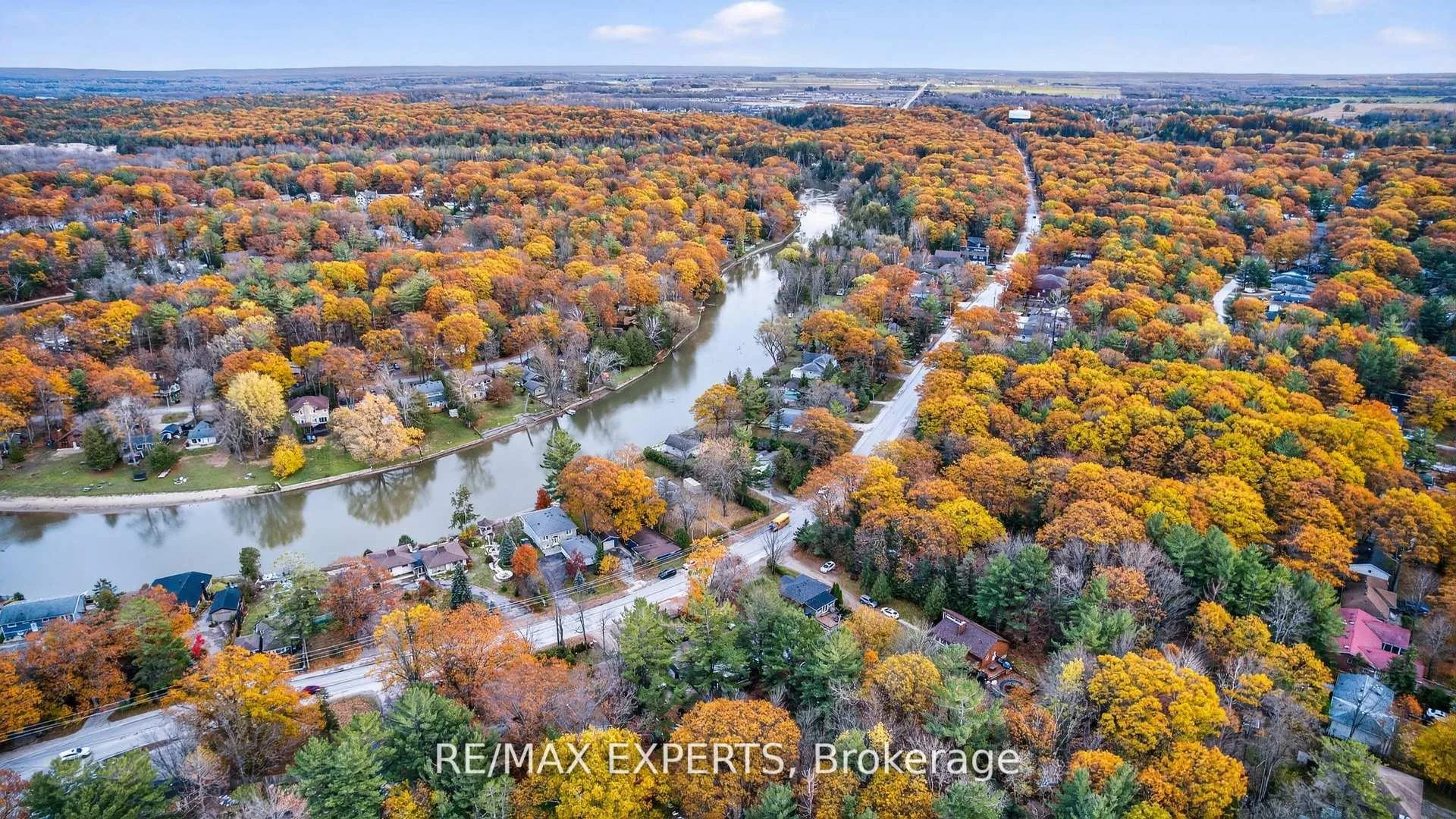 Photo 39 of 48 Sunnidale Road S, Wasaga Beach — HOMEH