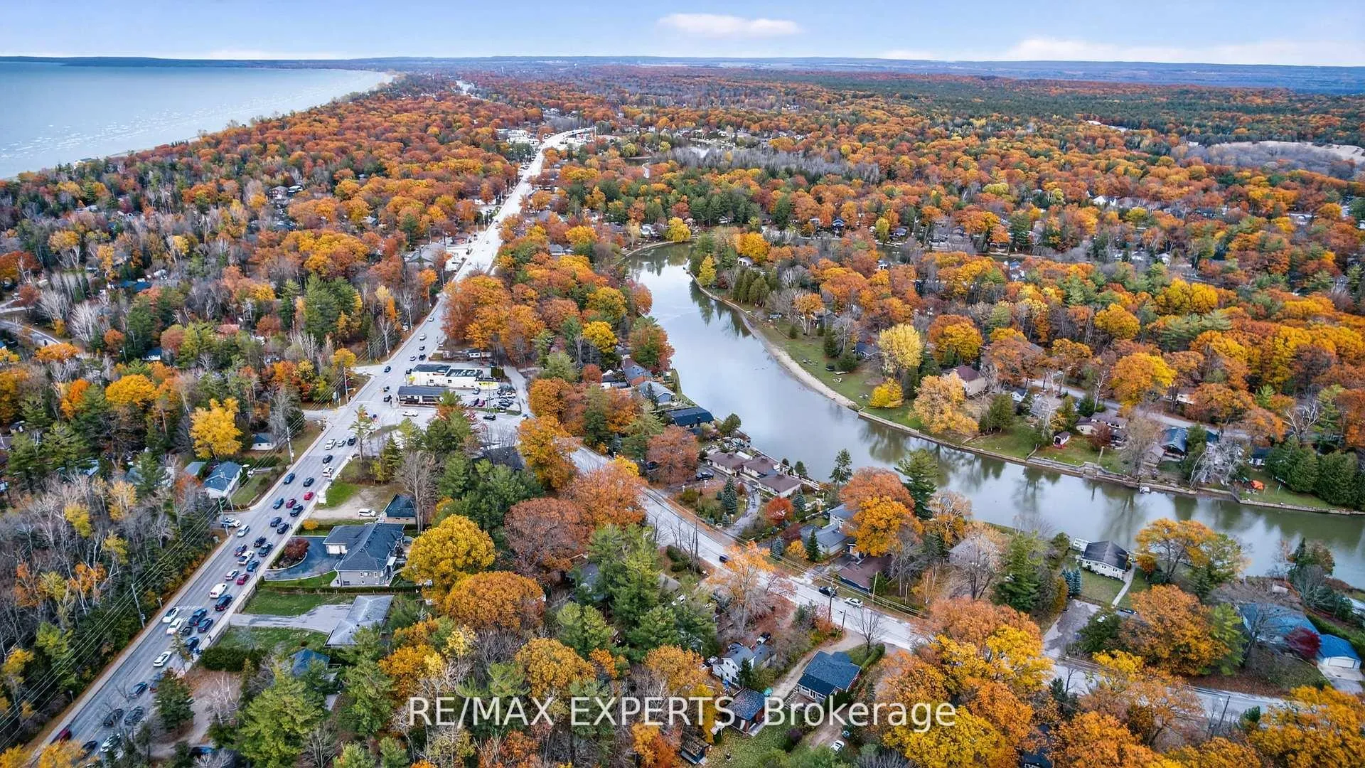 Photo 40 of 48 Sunnidale Road S, Wasaga Beach — HOMEH