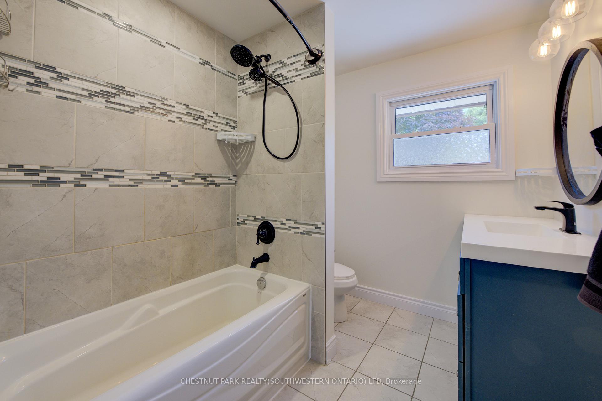 Photo 18 of 144 Ellis Crescent S, Waterloo — HOMEH