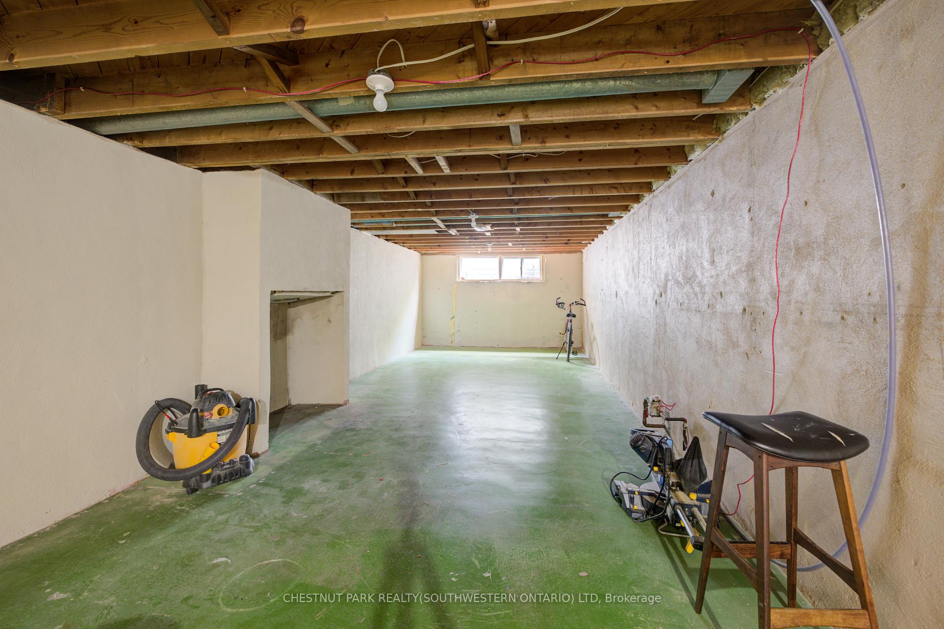 Photo 20 of 144 Ellis Crescent S, Waterloo — HOMEH