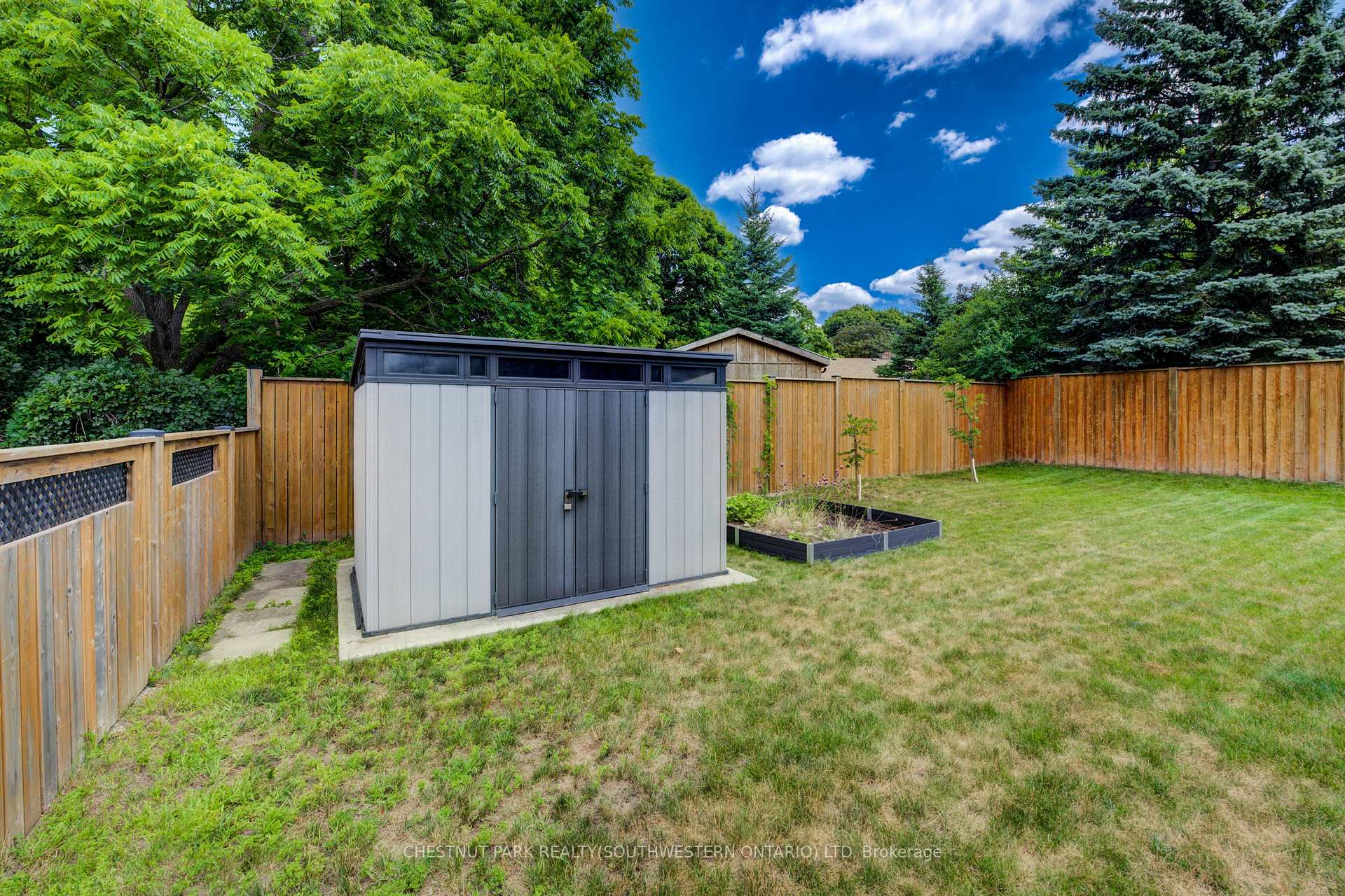 Photo 28 of 144 Ellis Crescent S, Waterloo — HOMEH