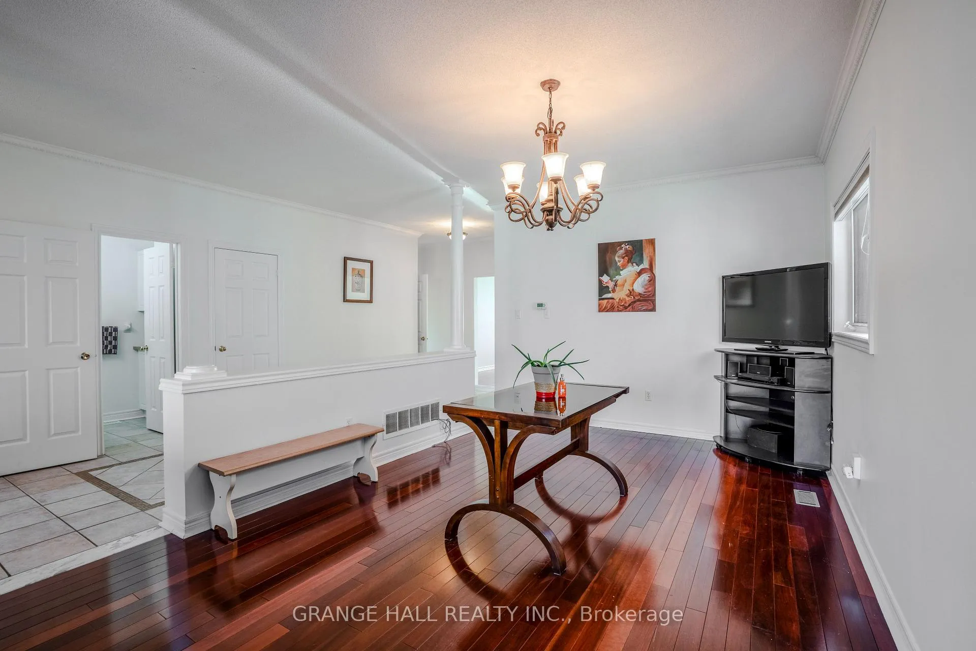 Photo 6 of 17 Lomond Avenue, Vaughan, Maple — HOMEH