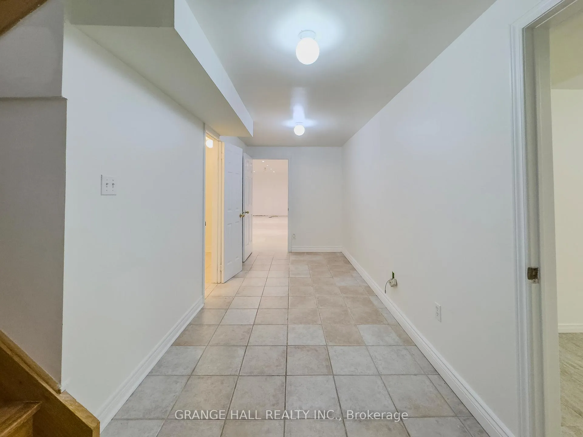 Photo 23 of 17 Lomond Avenue, Vaughan, Maple — HOMEH