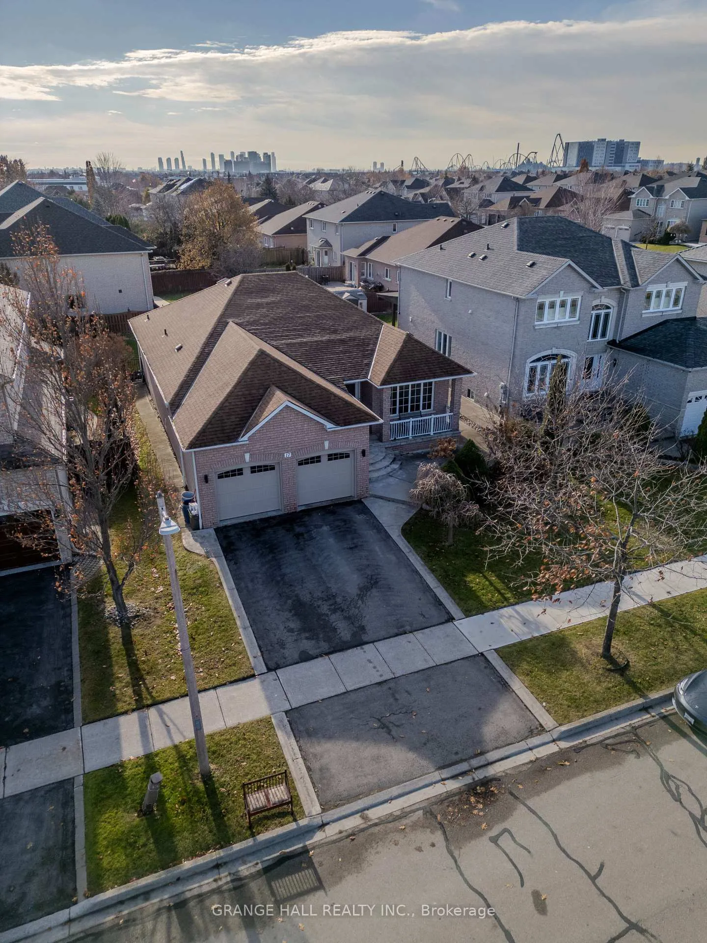 Photo 32 of 17 Lomond Avenue, Vaughan, Maple — HOMEH