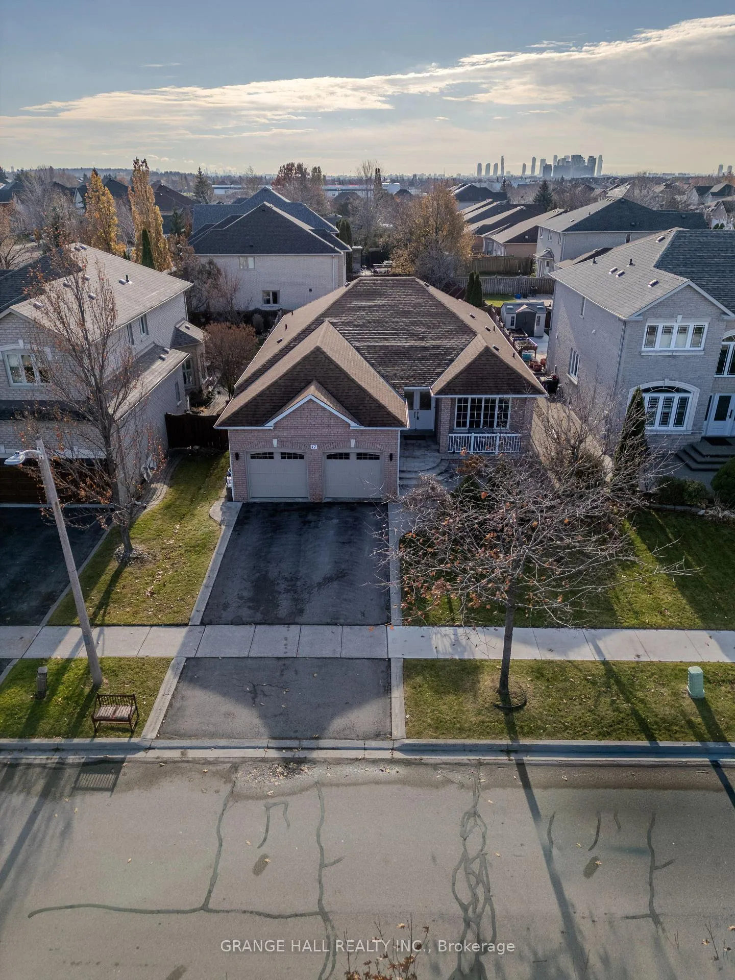 Photo 33 of 17 Lomond Avenue, Vaughan, Maple — HOMEH