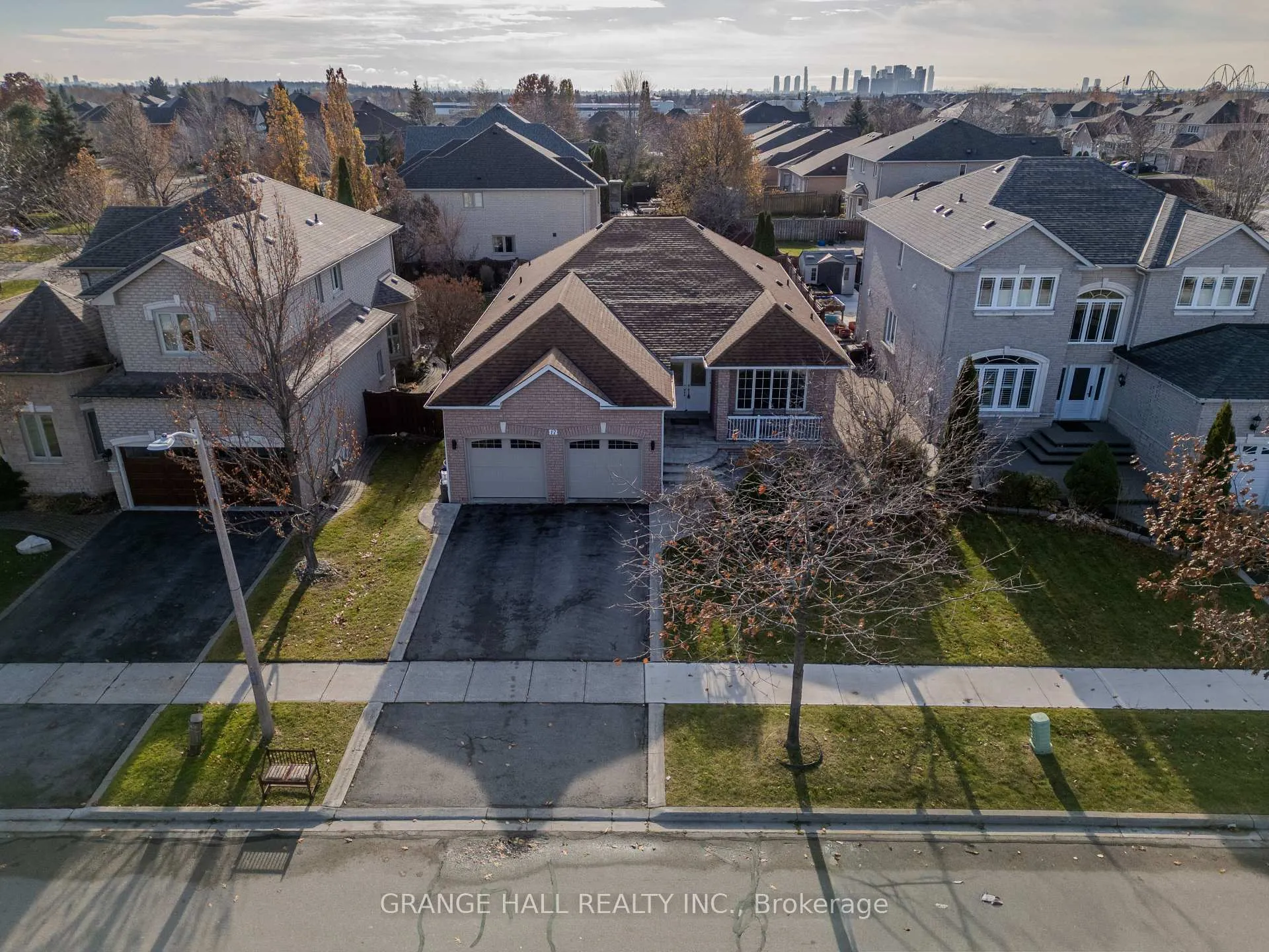 Photo 34 of 17 Lomond Avenue, Vaughan, Maple — HOMEH