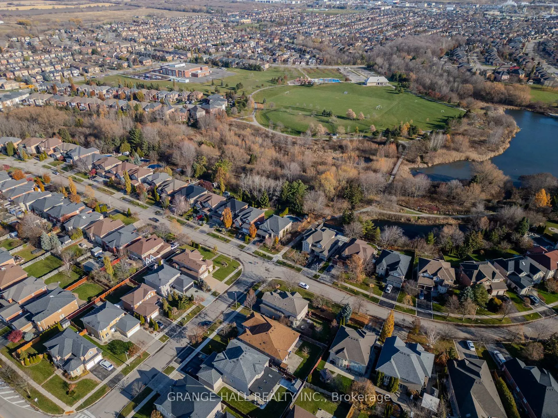 Photo 41 of 17 Lomond Avenue, Vaughan, Maple — HOMEH