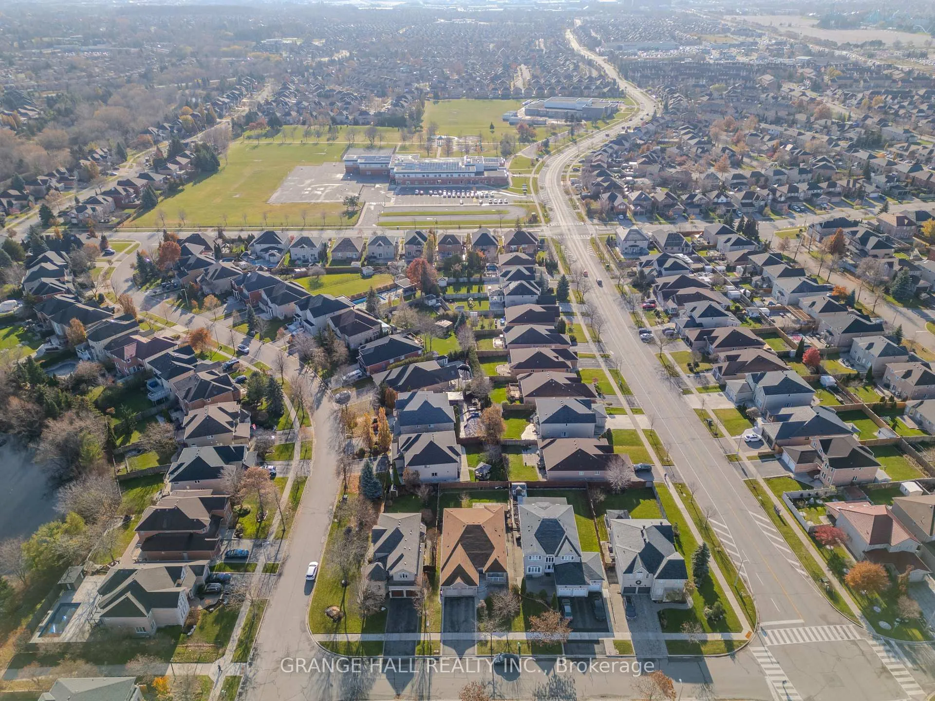 Photo 42 of 17 Lomond Avenue, Vaughan, Maple — HOMEH