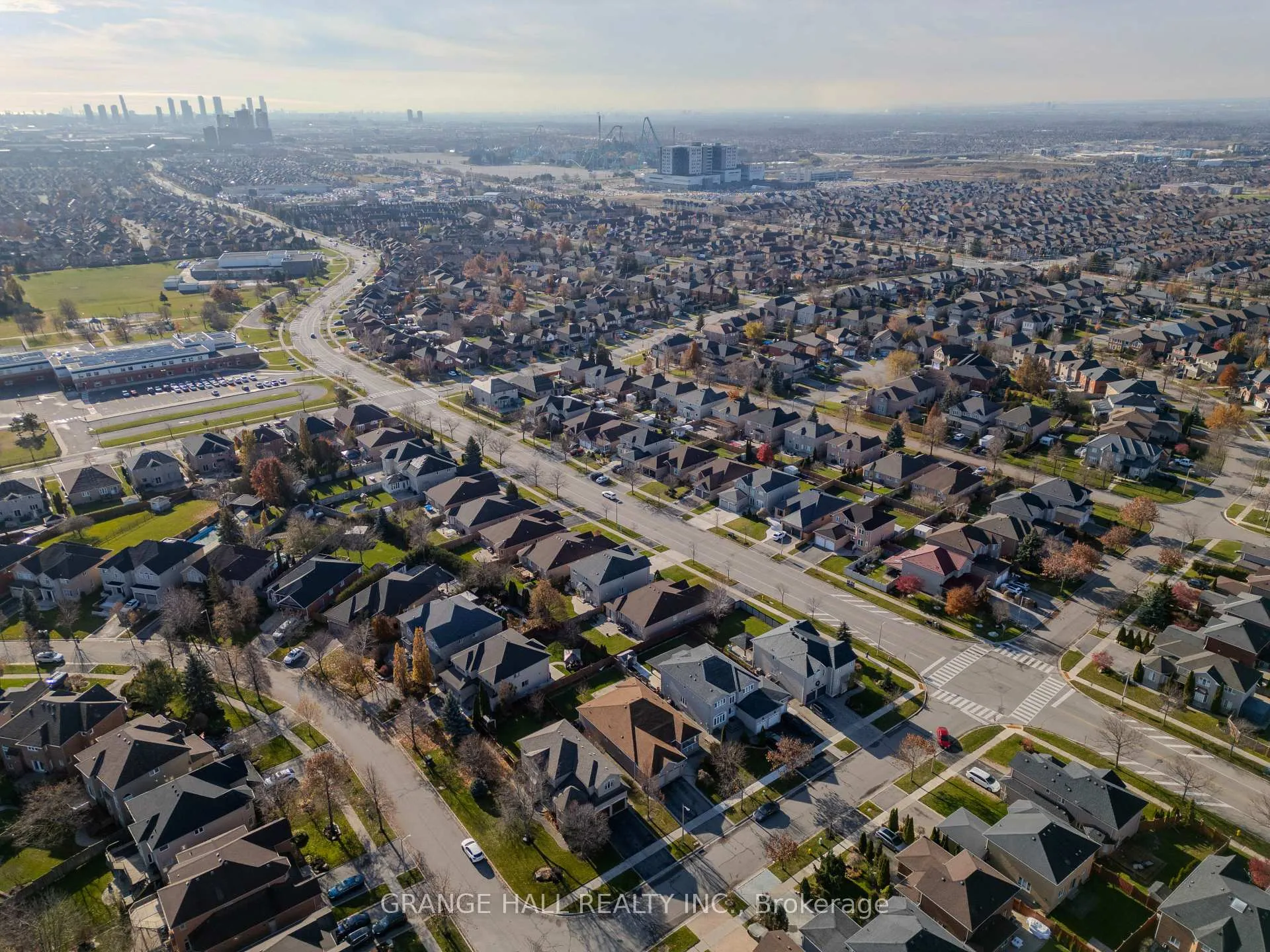 Photo 43 of 17 Lomond Avenue, Vaughan, Maple — HOMEH