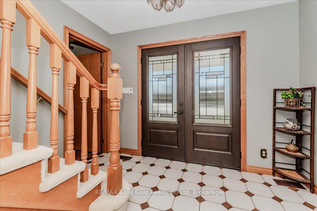 Photo 6 of 13 James Court, Wellesley — HOMEH