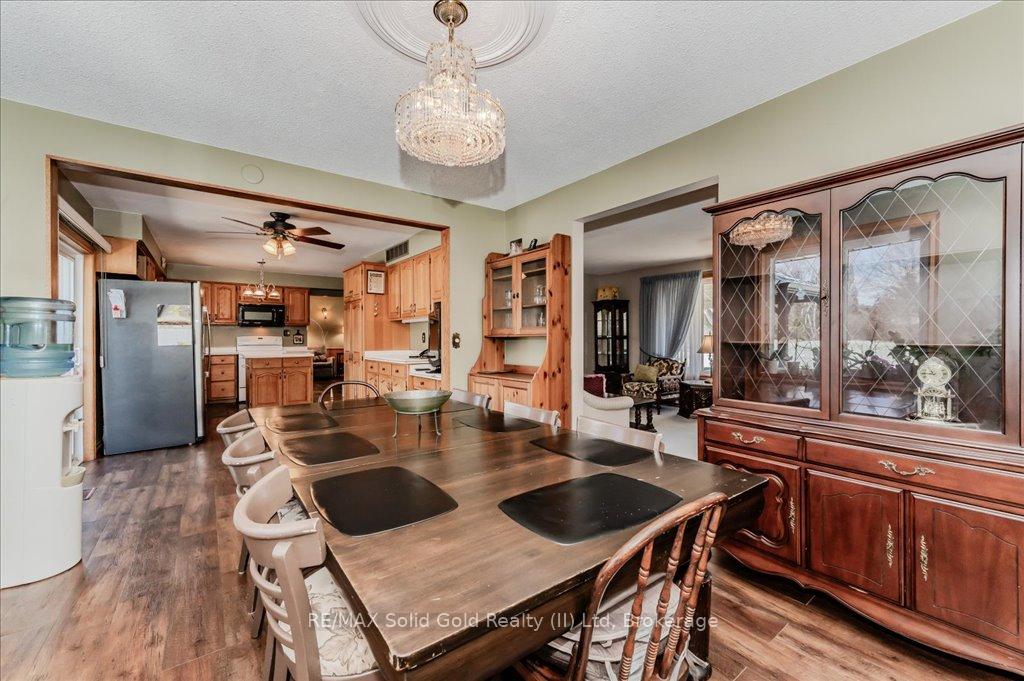 Photo 11 of 13 James Court, Wellesley — HOMEH