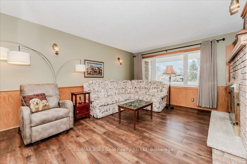Photo 18 of 13 James Court, Wellesley — HOMEH