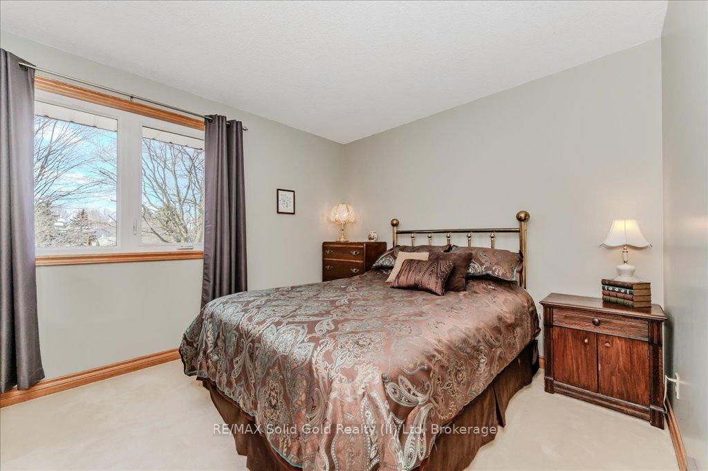 Photo 23 of 13 James Court, Wellesley — HOMEH