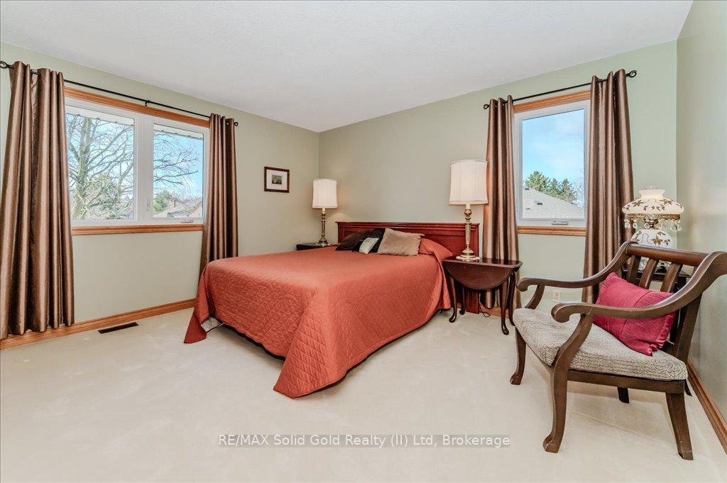 Photo 25 of 13 James Court, Wellesley — HOMEH