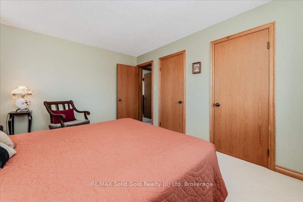 Photo 26 of 13 James Court, Wellesley — HOMEH