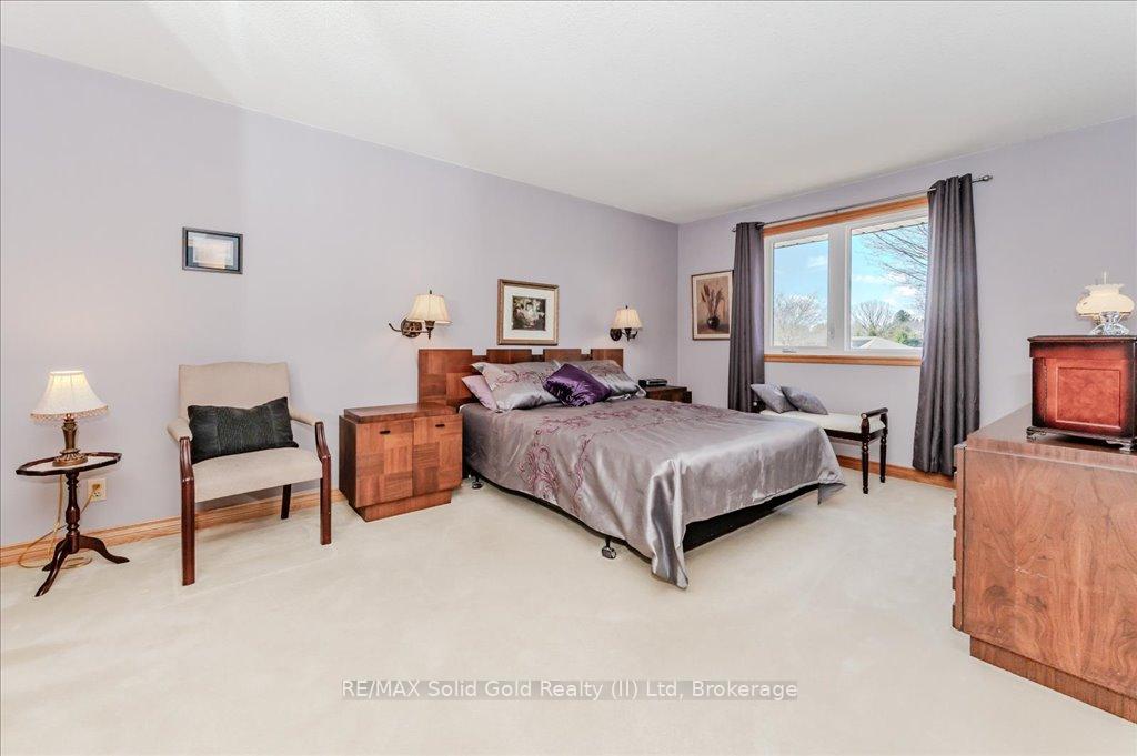 Photo 30 of 13 James Court, Wellesley — HOMEH