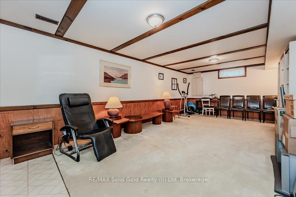 Photo 34 of 13 James Court, Wellesley — HOMEH