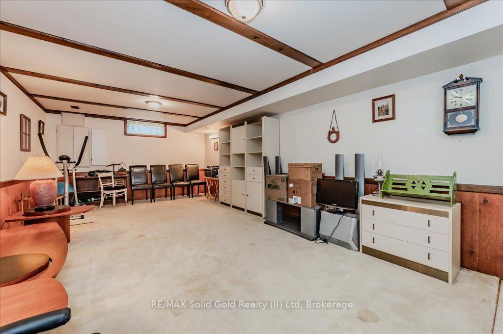 Photo 35 of 13 James Court, Wellesley — HOMEH
