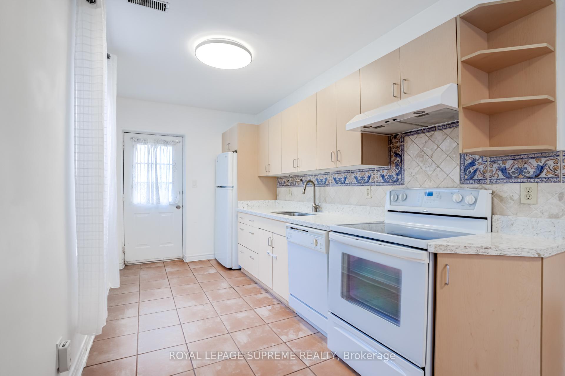 Photo 6 of Unit 2nd, 1272 St Clair Avenue W, Toronto, Corso Italia-Davenport — HOMEH