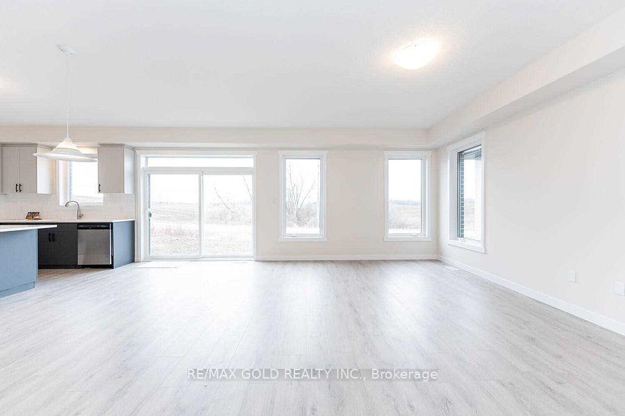 Photo 13 of 779 Autumn Willow Drive, Waterloo — HOMEH