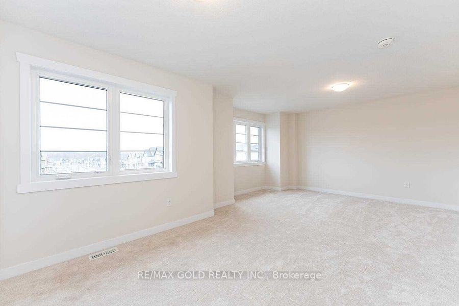 Photo 19 of 779 Autumn Willow Drive, Waterloo — HOMEH