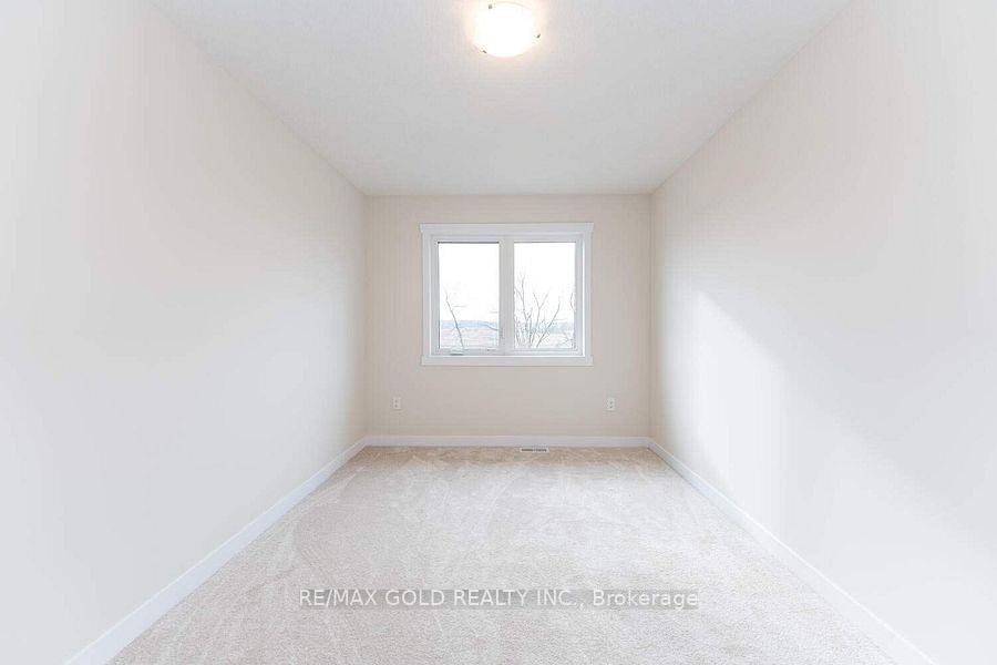 Photo 23 of 779 Autumn Willow Drive, Waterloo — HOMEH