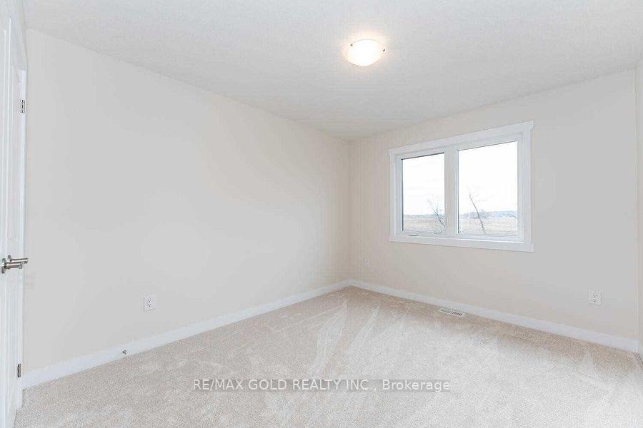 Photo 24 of 779 Autumn Willow Drive, Waterloo — HOMEH