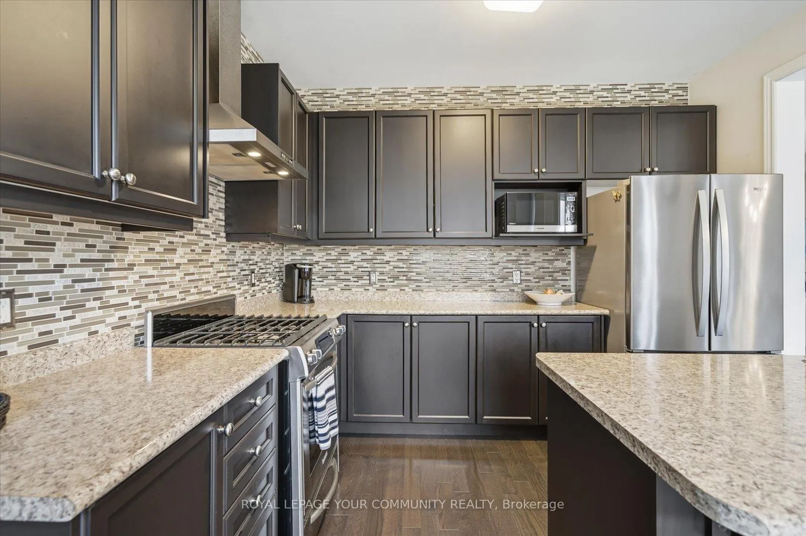 Photo 7 of 76 Mary Ellen Baker Crescent, Vaughan, Patterson — HOMEH