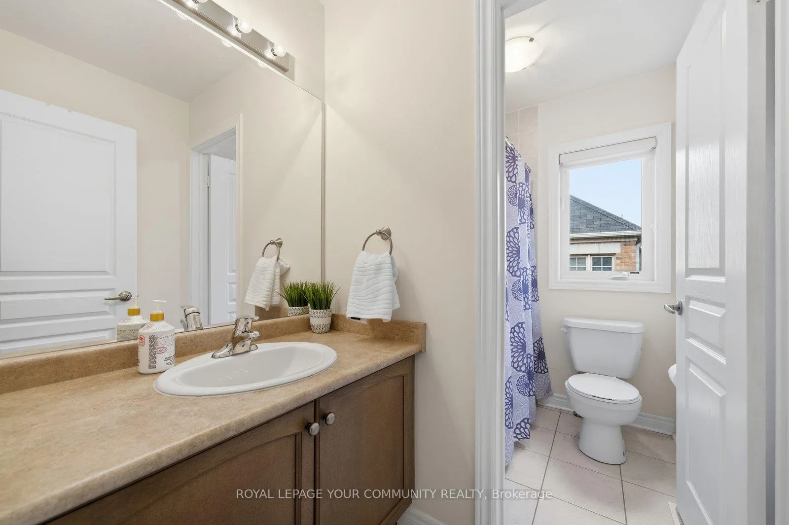 Photo 18 of 76 Mary Ellen Baker Crescent, Vaughan, Patterson — HOMEH