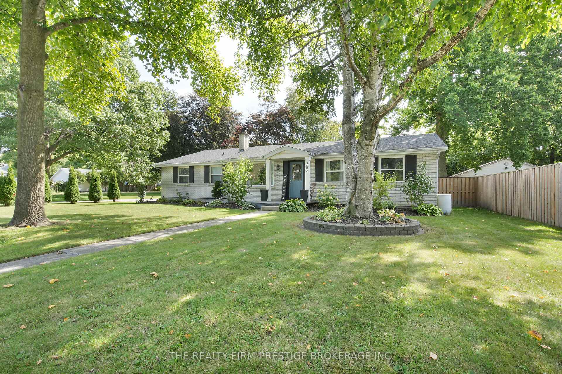Photo 1 of 204 Main Street, West Elgin, West Lorne — HOMEH