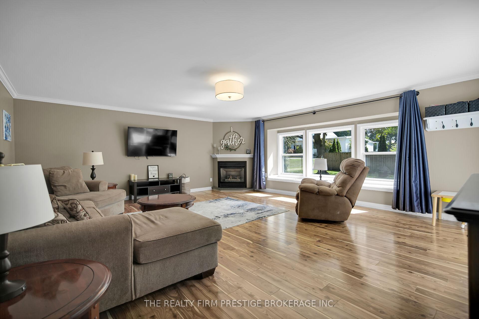 Photo 11 of 204 Main Street, West Elgin, West Lorne — HOMEH