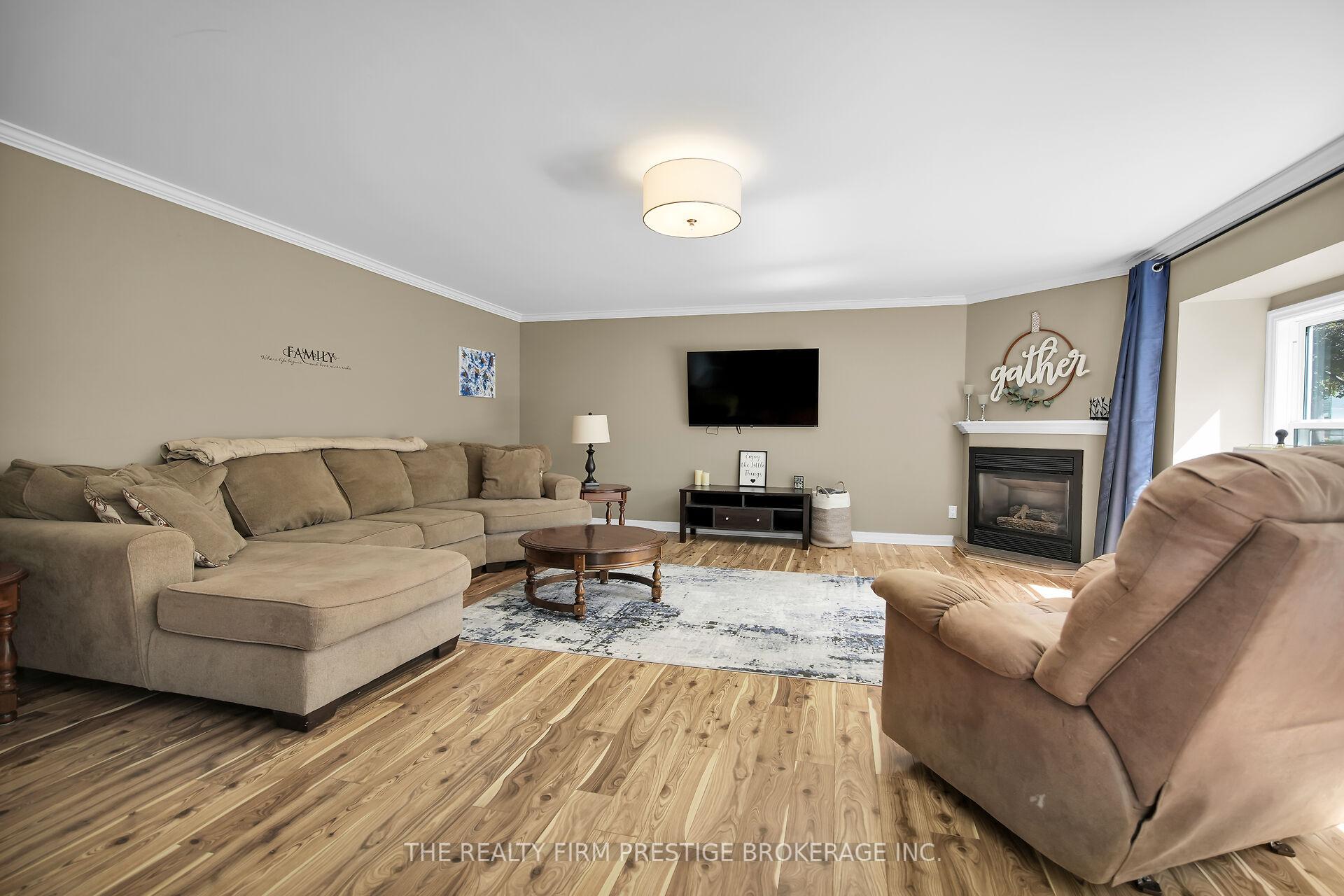 Photo 12 of 204 Main Street, West Elgin, West Lorne — HOMEH