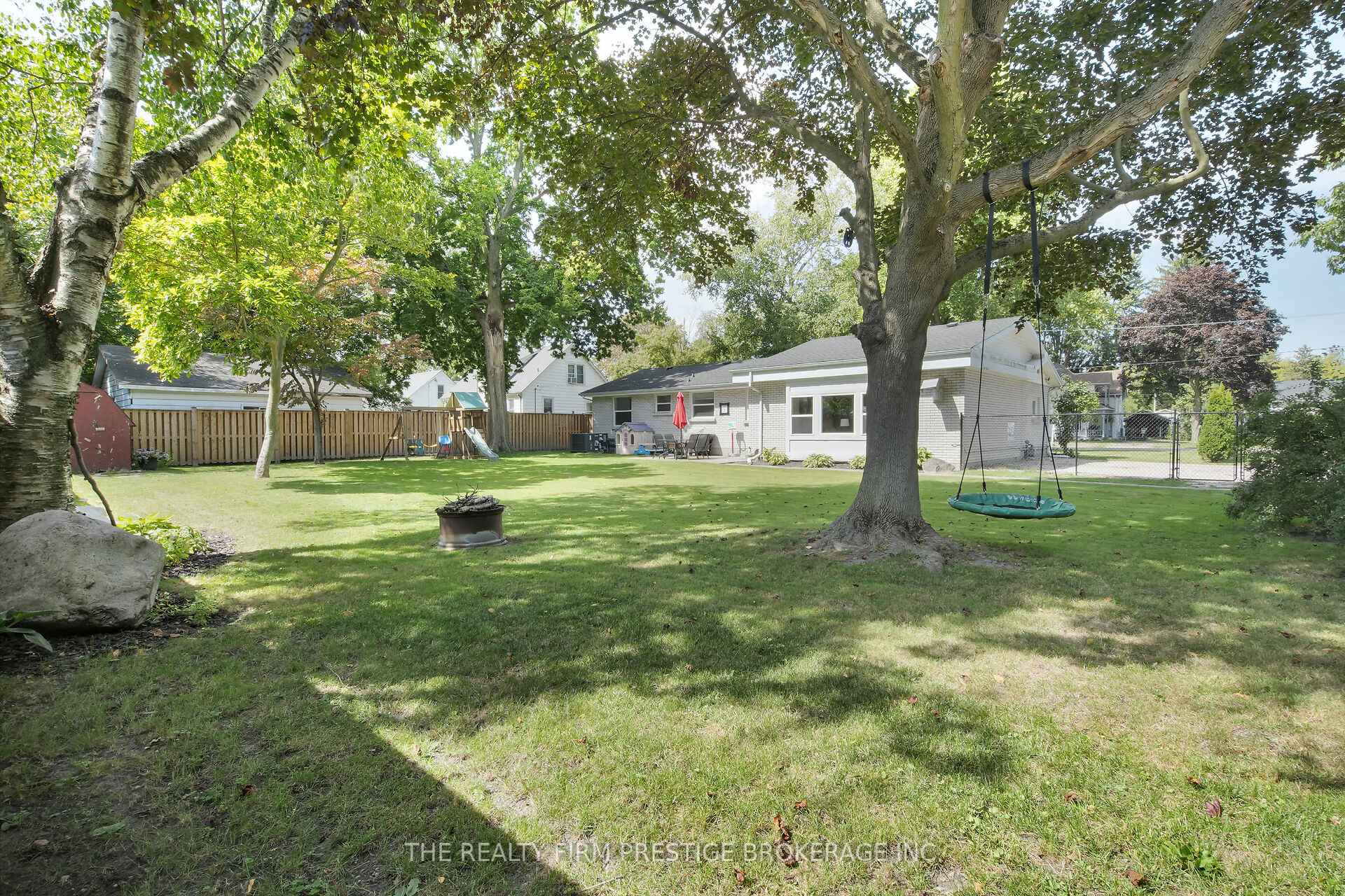 Photo 27 of 204 Main Street, West Elgin, West Lorne — HOMEH