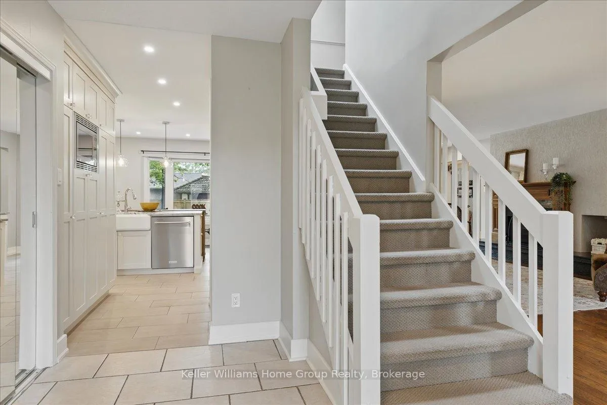 Photo 4 of 348 Old Stone Road, Waterloo — HOMEH